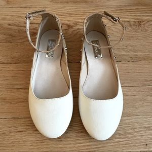 *NEW* Zara Girls White Tan Strap Flats sz 34 / 35